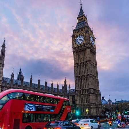 Small Cozy Studio Zone 1 London Bagian luar foto